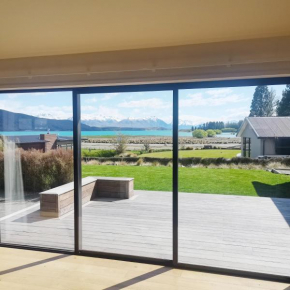 Cedar Lakeview Lake Tekapo